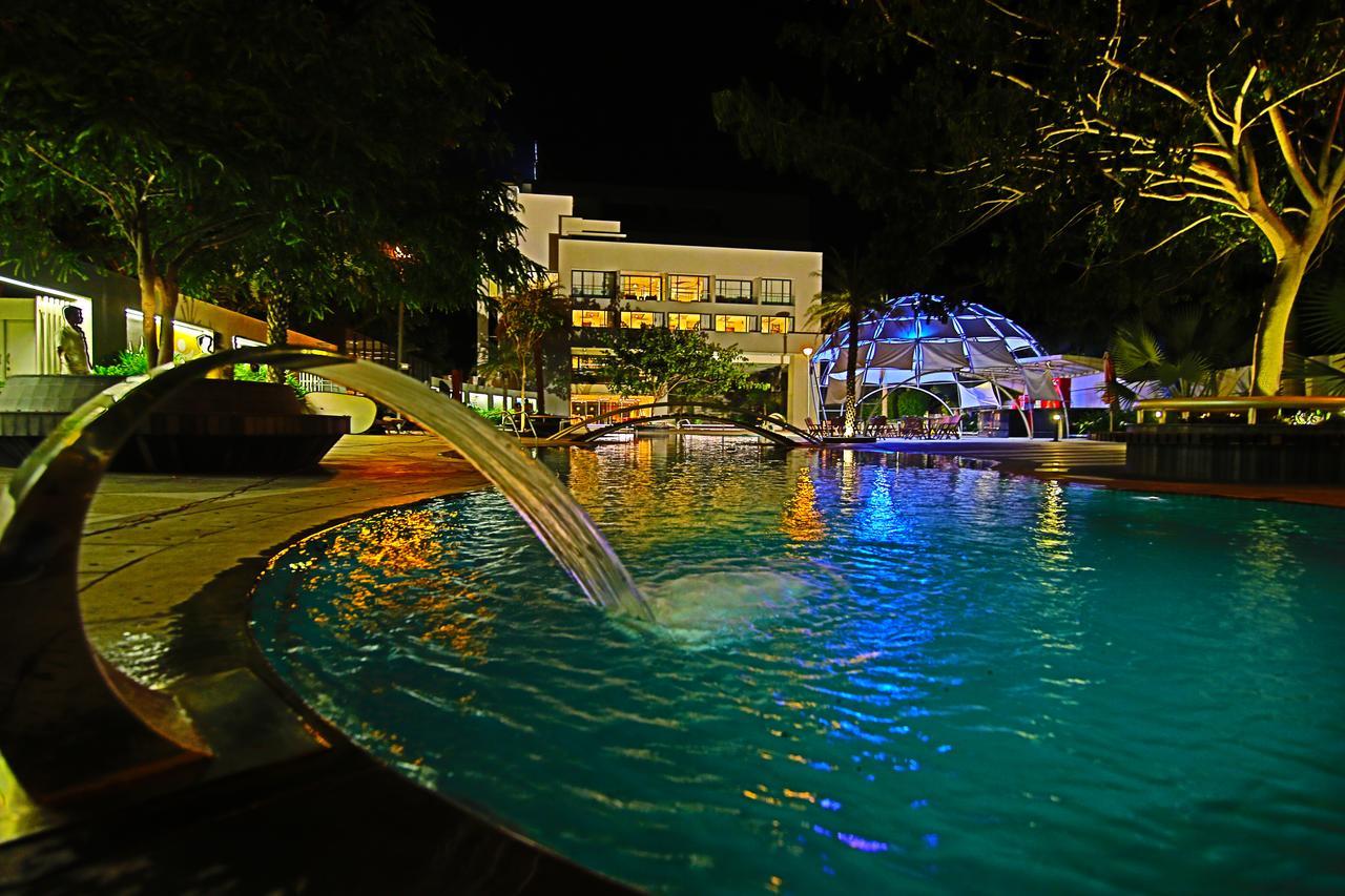 The Emerald Club ,Radźkot Zewnętrze zdjęcie